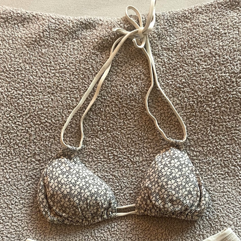 L*Space Triangle Bikini Top Medium